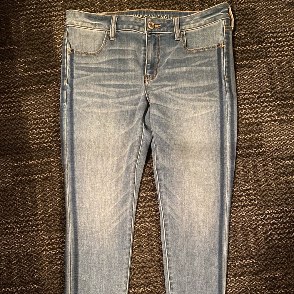 AE size 10 Short blue jeggings, Never Worn.
